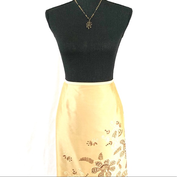 Ann Taylor Embroidered Gold Silk Skirt Size 14P - Picture 2 of 6